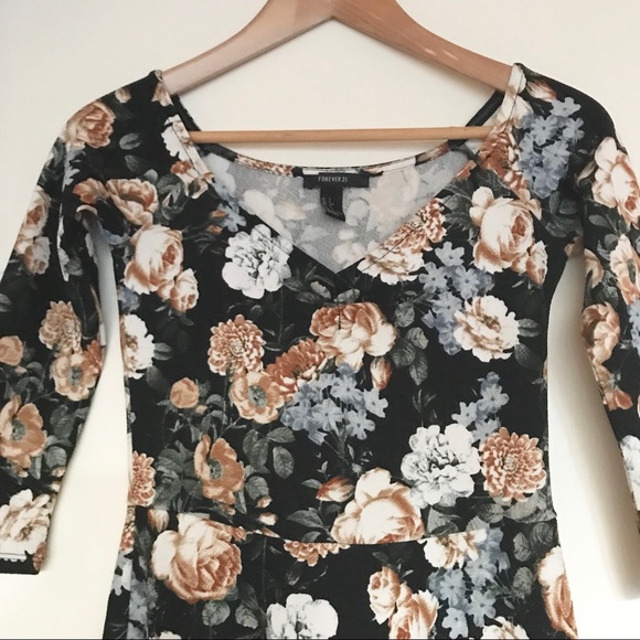 Forever 21 Floral Print Skater Dress - Picture 4 of 5